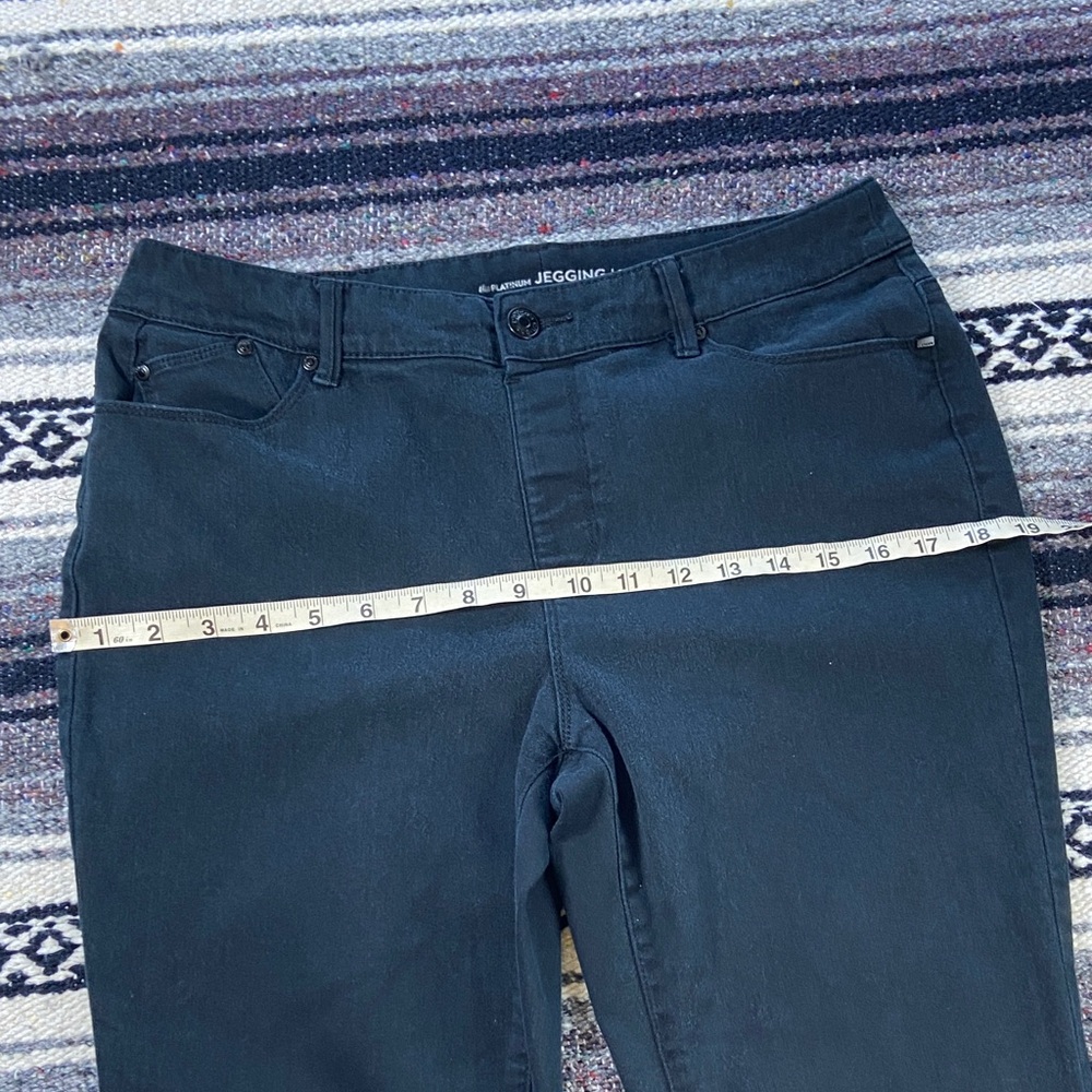 Chico's Sz 0.5 Platinum Jegging Faded Black Skinny Jeans Stretch Jeggings Sz 6 - Picture 6 of 11